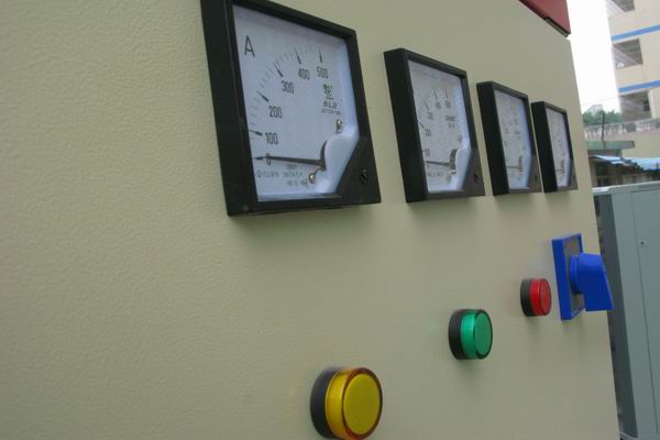 绛县配电箱-3683讲讲配电箱的操作和检修步